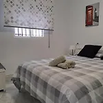 Encantador Residencial Con Piscina *