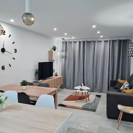 Encantador Residencial Con Piscina Torremolinos