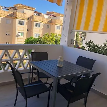 Encantador Residencial Con Piscina