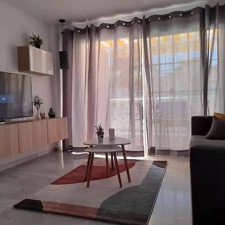 Encantador Residencial Con Piscina Torremolinos