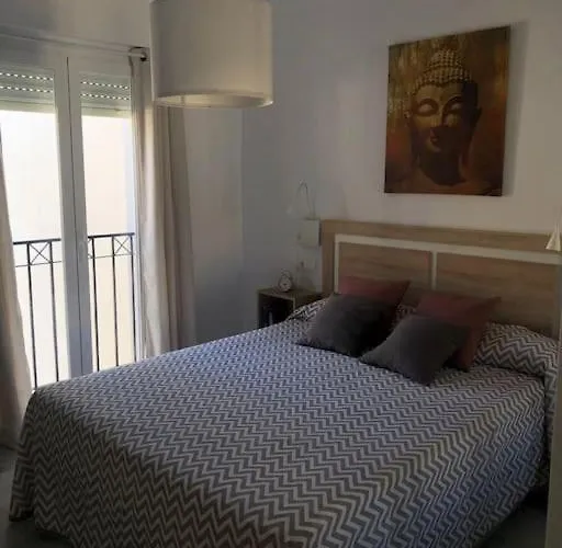 Encantador Residencial Con Piscina *