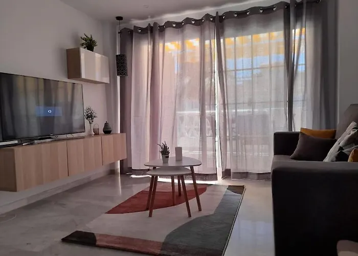 Encantador Residencial Con Piscina Torremolinos