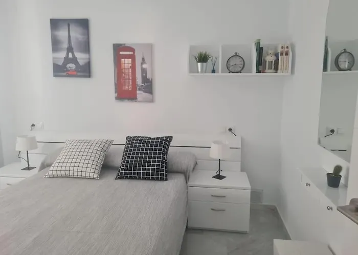 Encantador Residencial Con Piscina Apartament