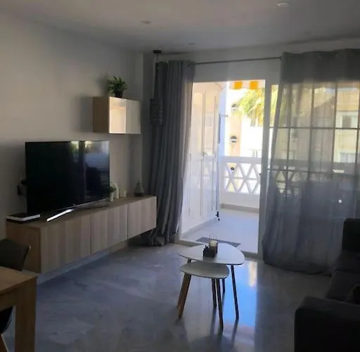 Encantador Residencial Con Piscina Apartment