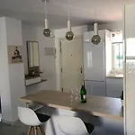 公寓 Encantador Residencial Con Piscina 托雷莫利诺斯