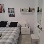 Encantador Residencial Con Piscina