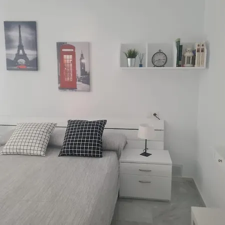 Encantador Residencial Con Piscina 公寓